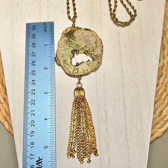 Vintage KJL Natural Geode Slice Agate Pendant Necklace with Gold Leaf accents - Picture 8 of 12